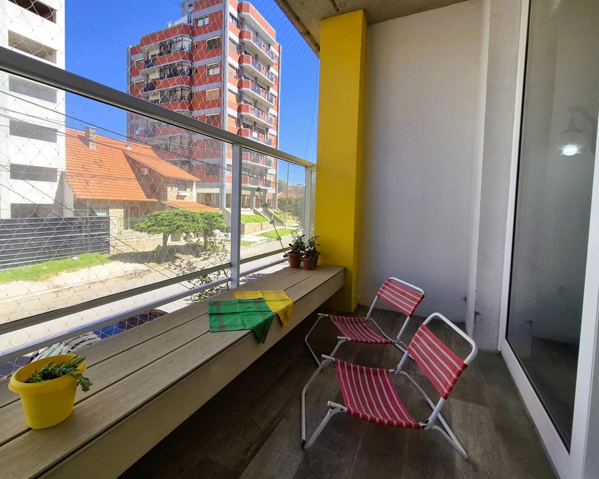 2 Amb Balcon Y Parrilla En Mogotes Frente Al Aca